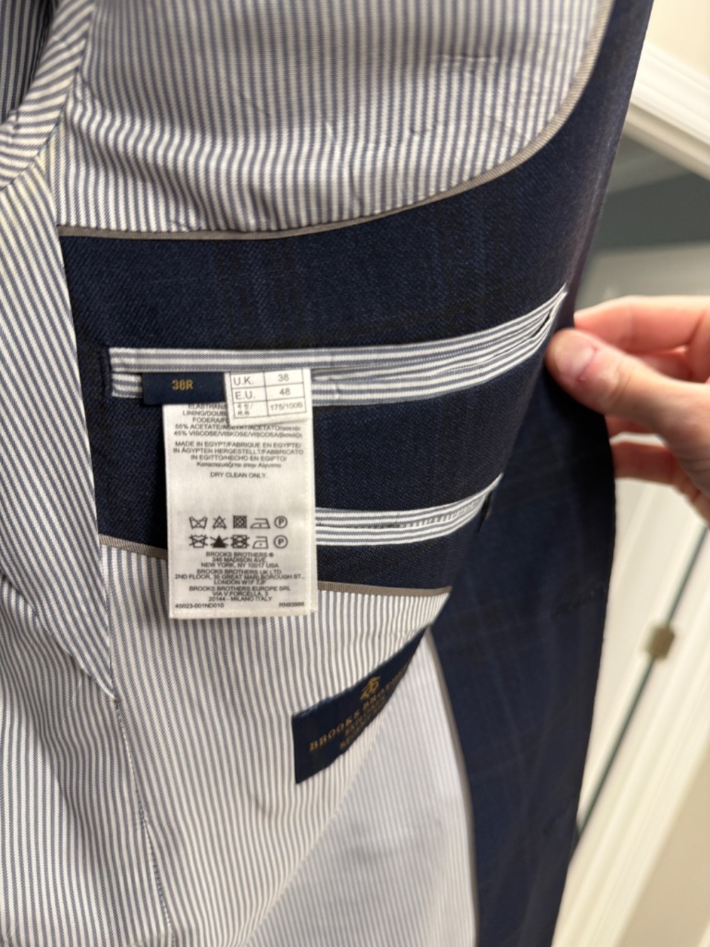 Brooks Brothers sport coat - Picture 2 of 3